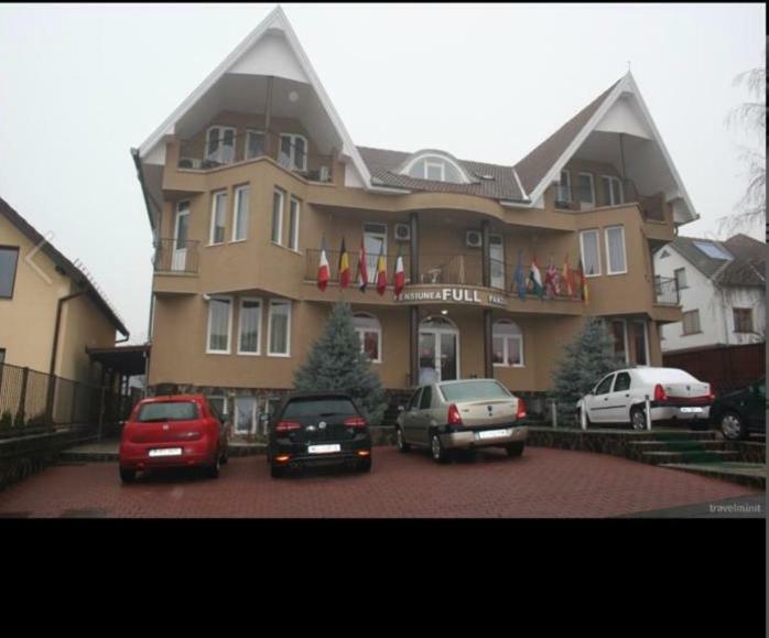 Pensiunea Full Targu Mures Exterior foto
